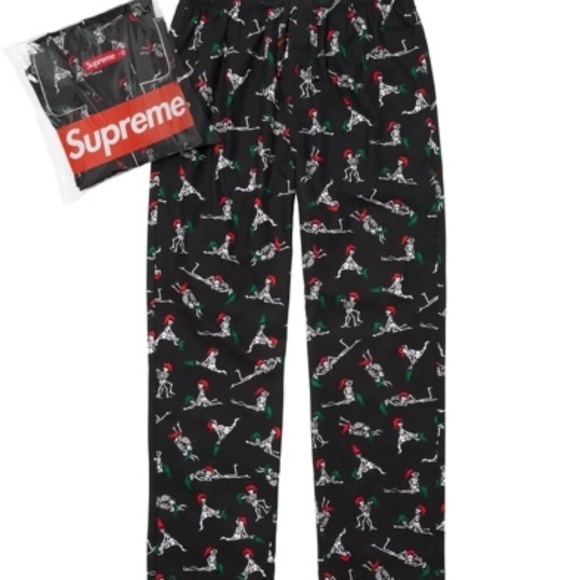 Supreme Hanes Holiday Pajama Set Black Size Large FW25 - Picture 8 of 8